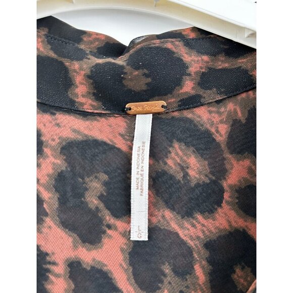 FREE PEOPLE Sheer Leopard Animal Print Button-Up High-Low Long Sleeve Blouse L - Picture 3 of 8